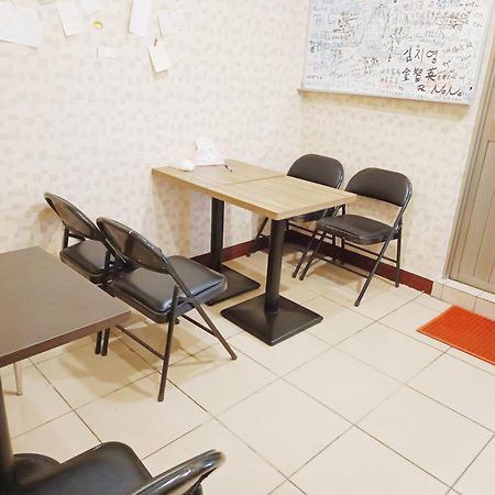 Fc Hostel-Ruifang Station New Taipei City Екстериор снимка